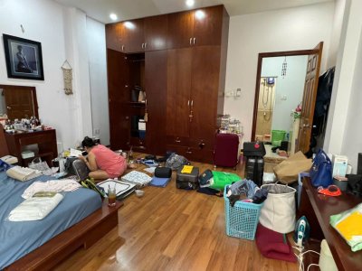 Nhà nguyên căn. Hẻm 3m. Cách mặt tiền 20m. Phù hợp ở gia đình. Nhóm bạn. KD online. Full nội thất